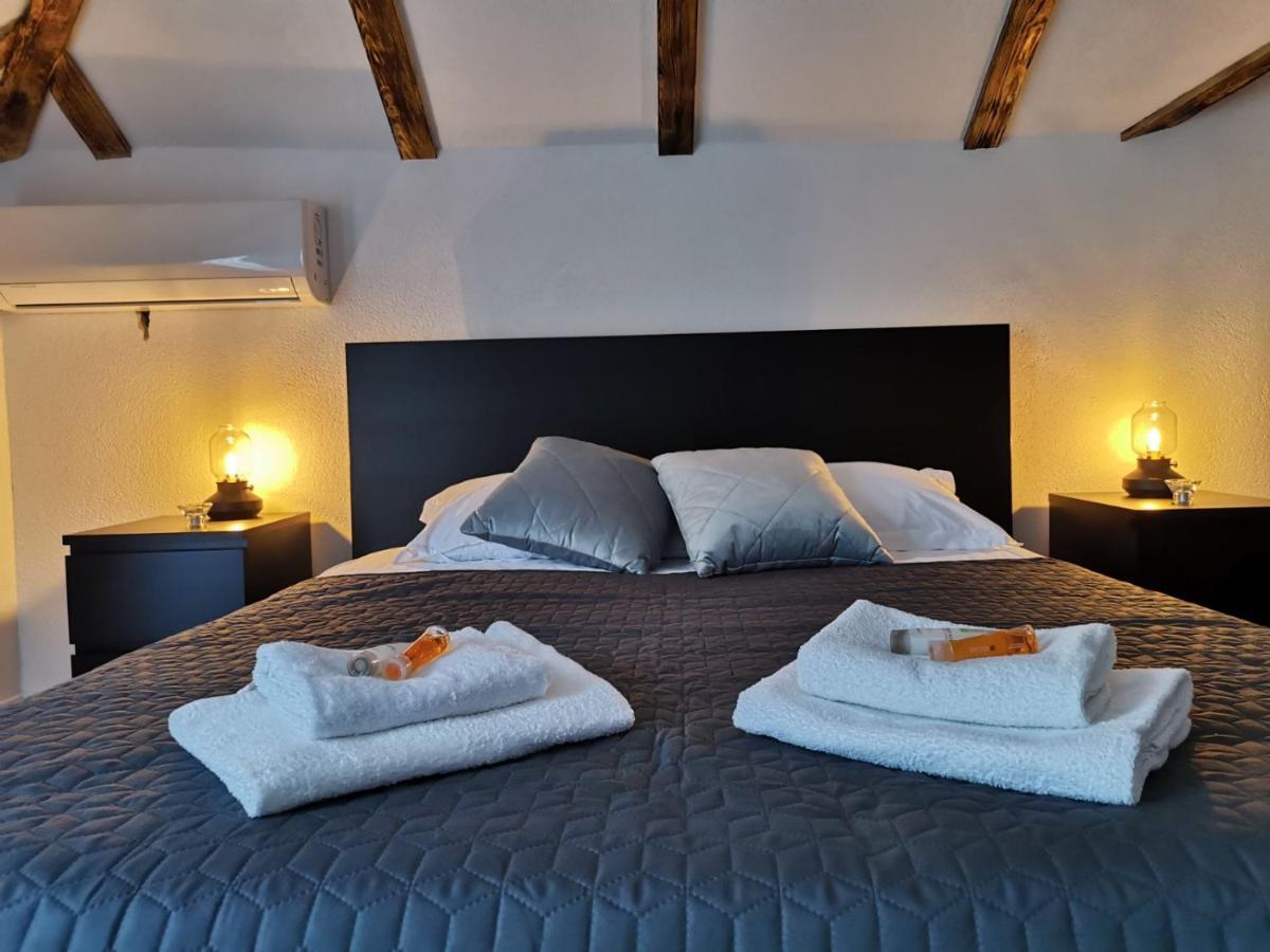 Kuca Za Odmor-Zelena Oaza Hotel Golubac Ngoại thất bức ảnh
