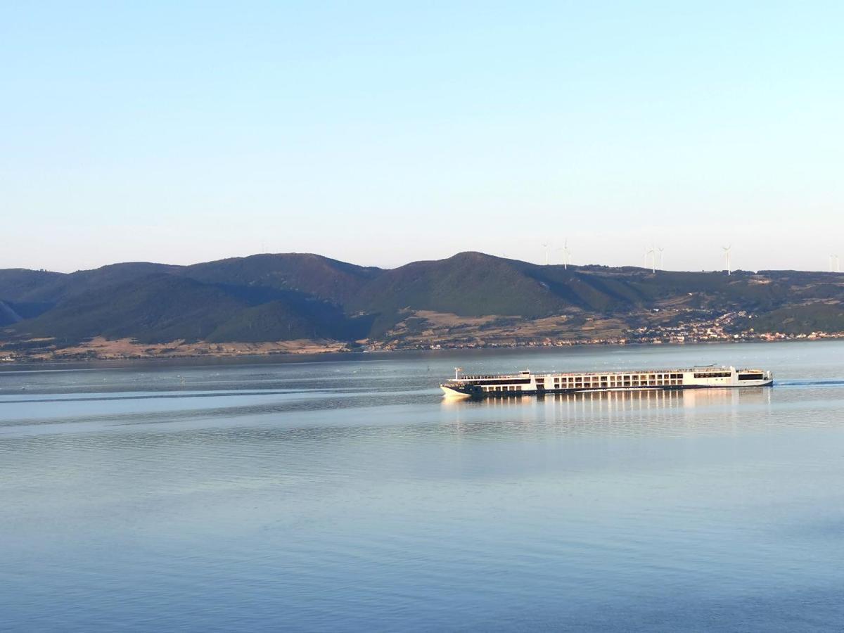 Kuca Za Odmor-Zelena Oaza Hotel Golubac Ngoại thất bức ảnh