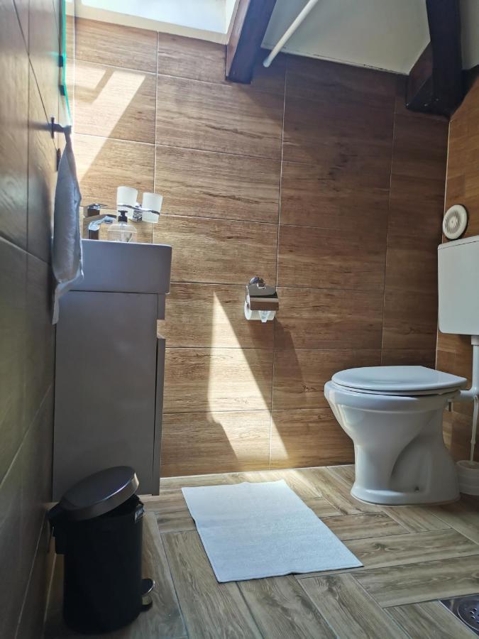 Kuca Za Odmor-Zelena Oaza Hotel Golubac Ngoại thất bức ảnh